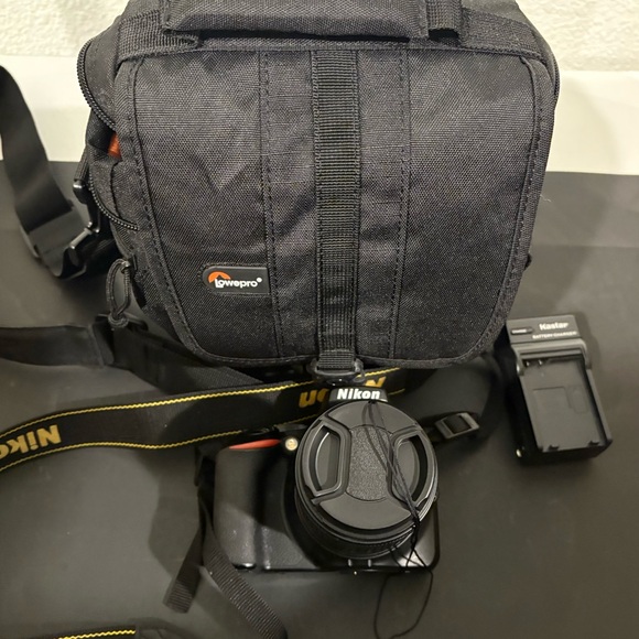 Nikon D3500 with 18-55mm VR Lens - Picture 1 of 8